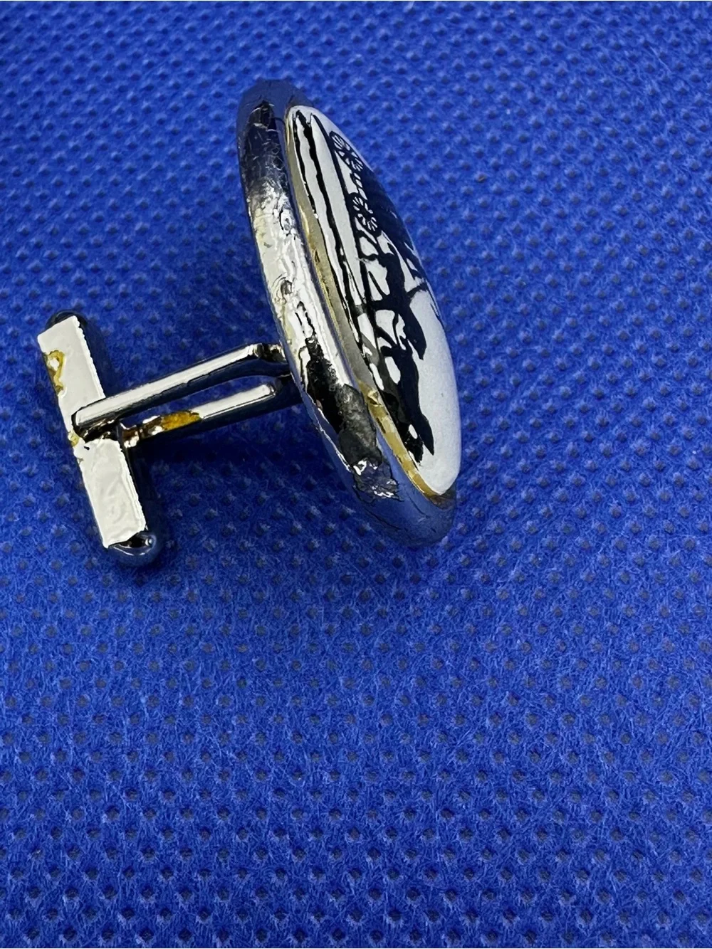 Gold-Tone Horse & Carriage Silhouette Oval Cufflinks in White Inlay